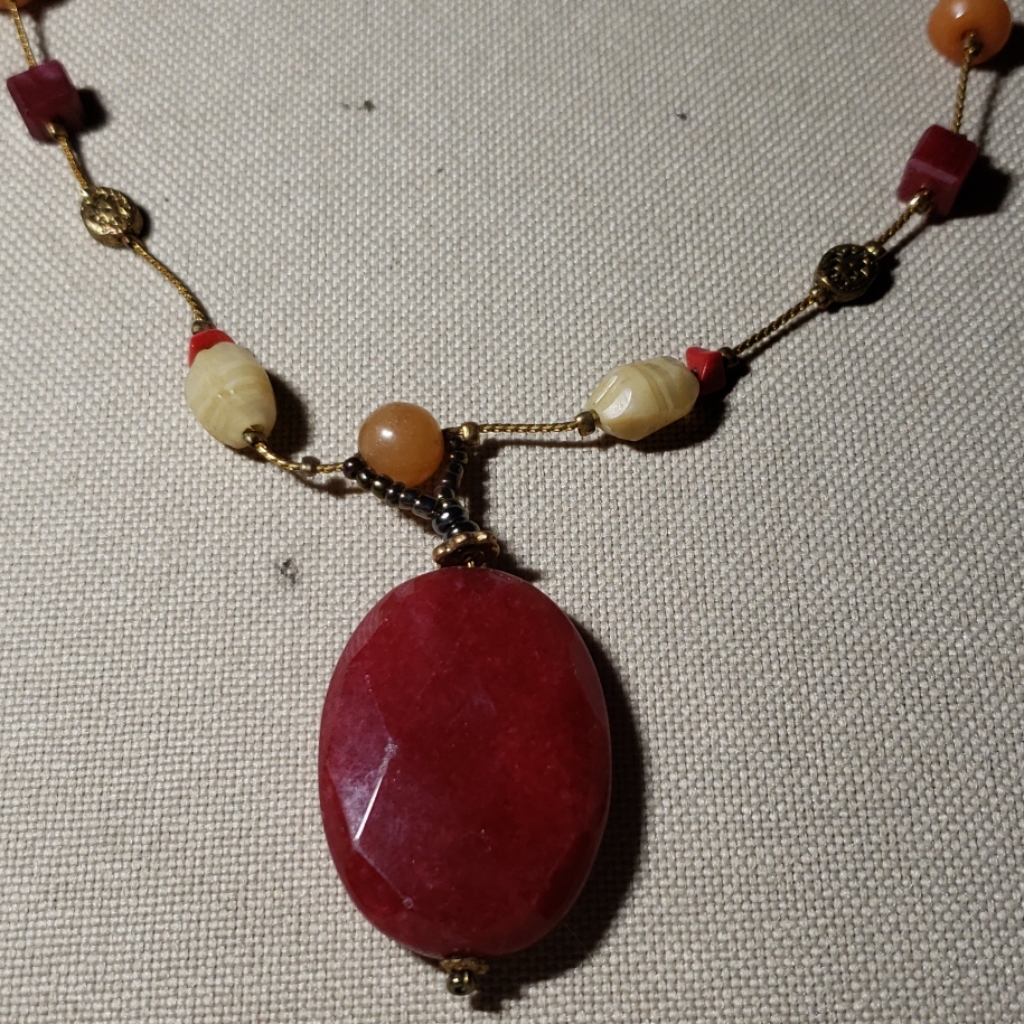 Lia Sofia Neckla E
